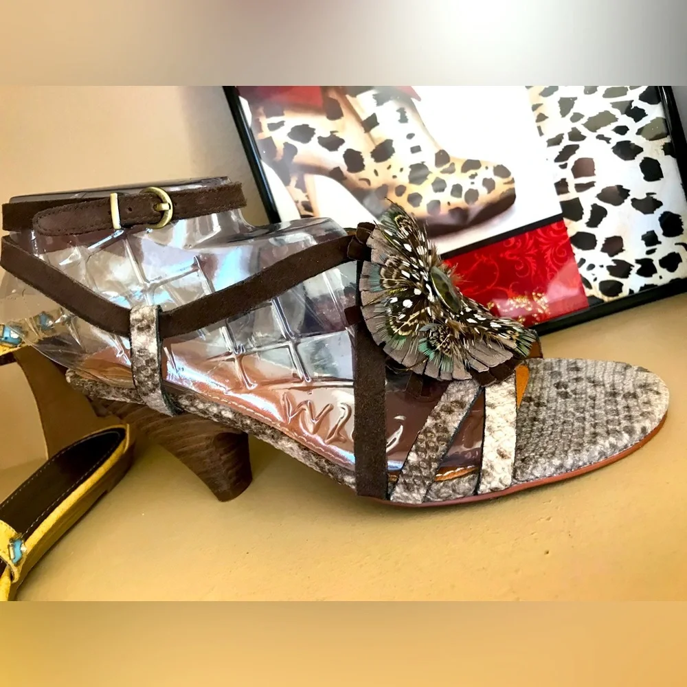 New with box Bacio 61 Tombolo 8-1/2 snakeskin leather criss cross ankle sandals